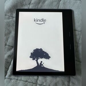 Kindle Oasis 10th generation 8g Graphite with Clear Case